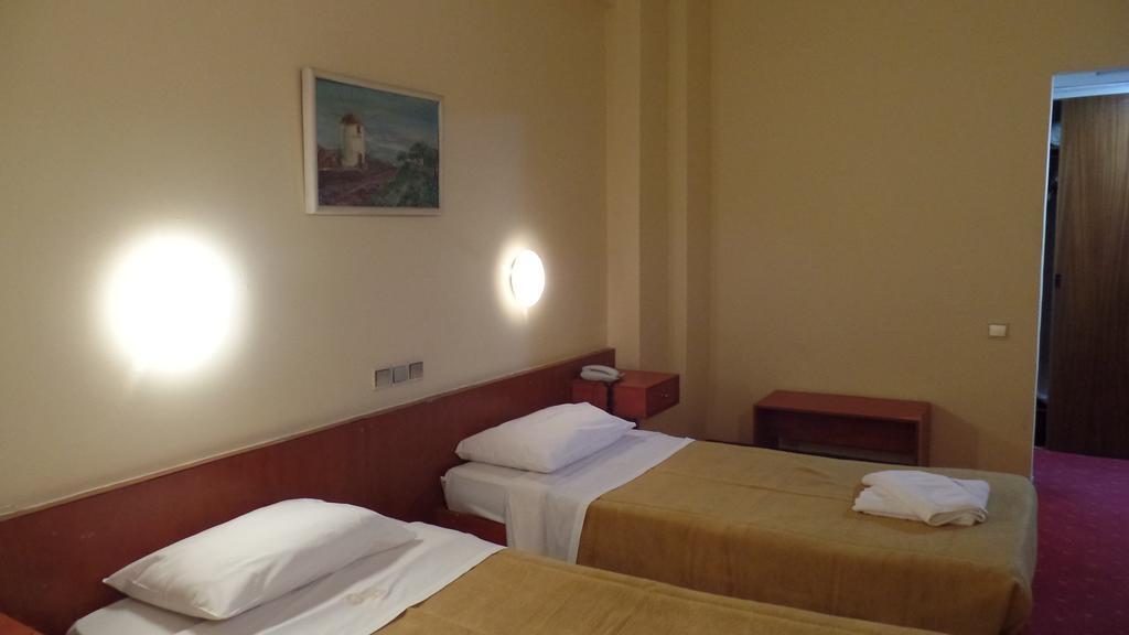 Hotel Cavo D' Oro Pireus Zewnętrze zdjęcie