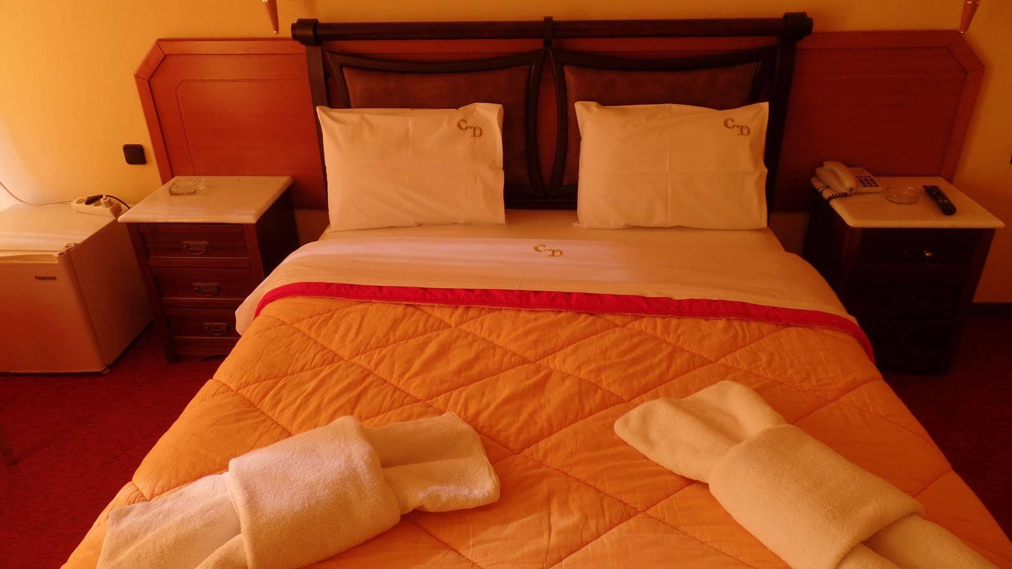 Hotel Cavo D' Oro Pireus Zewnętrze zdjęcie