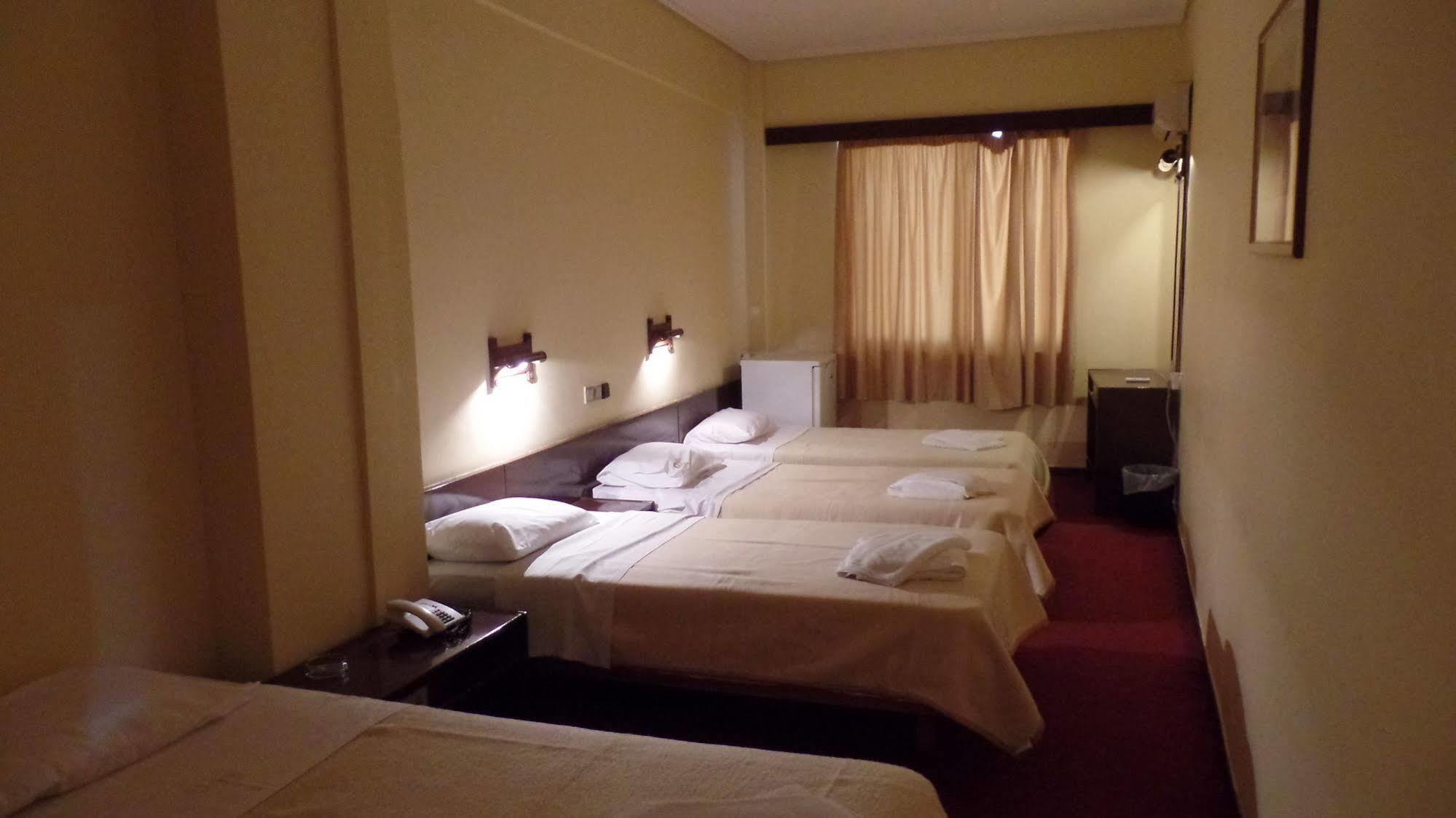 Hotel Cavo D' Oro Pireus Zewnętrze zdjęcie