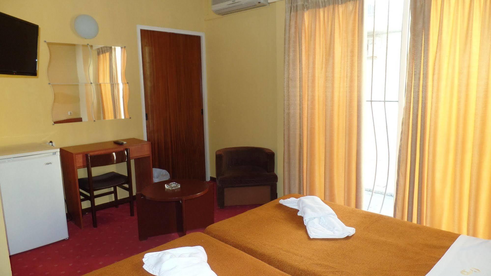Hotel Cavo D' Oro Pireus Zewnętrze zdjęcie